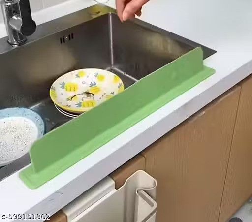Kitchen Sink Splash Guard – Keep Your Countertops Dry &amp; Mess-Free
